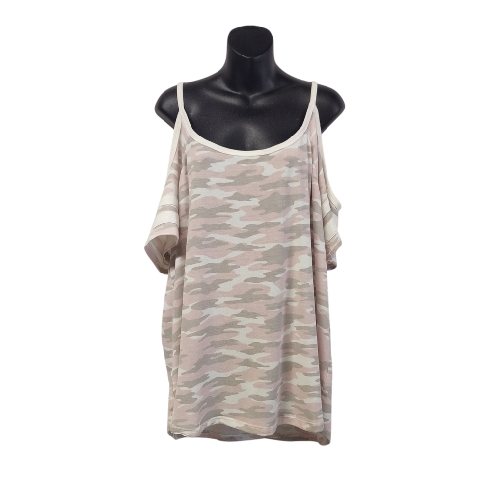 Maurices 24/7 Pink Gray Camouflage Cold Shoulder Short Sleeve Top Size 2 NWT